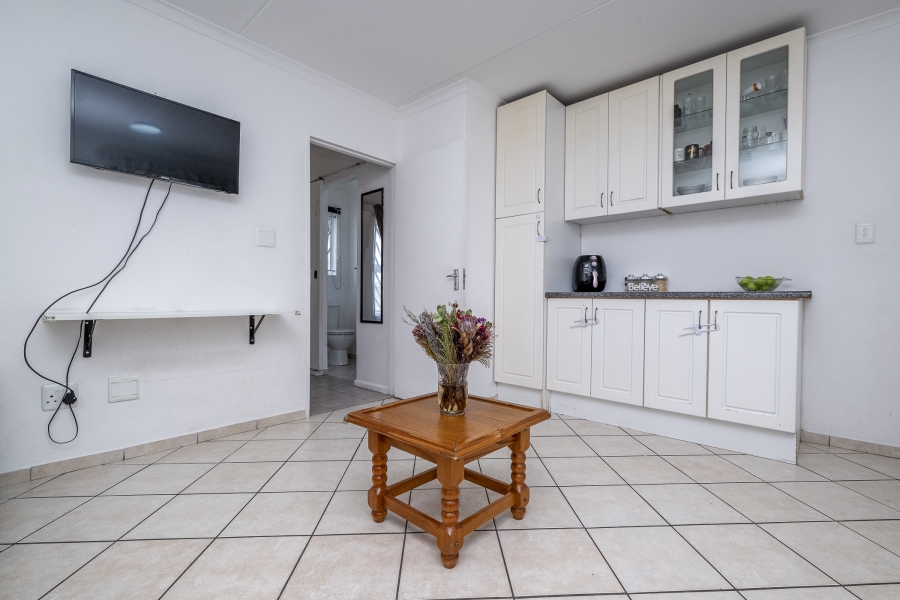 1 Bedroom Property for Sale in Sunset Glen Western Cape